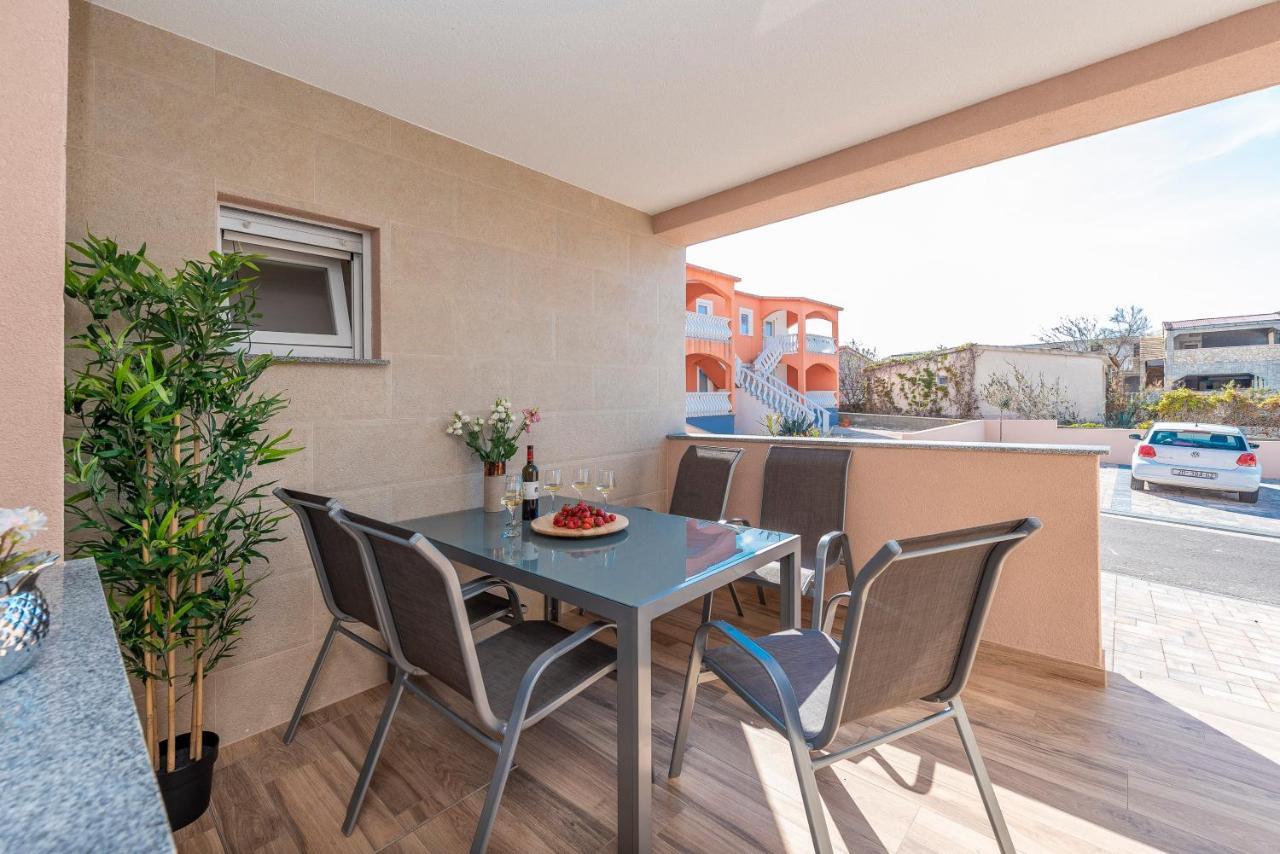 Luxury Apartments - La Vir 3 & 4 Bagian luar foto