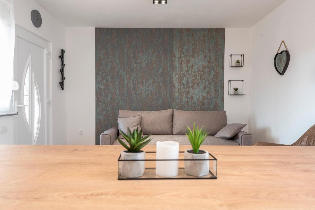 Luxury Apartments - La Vir 3 & 4 Bagian luar foto