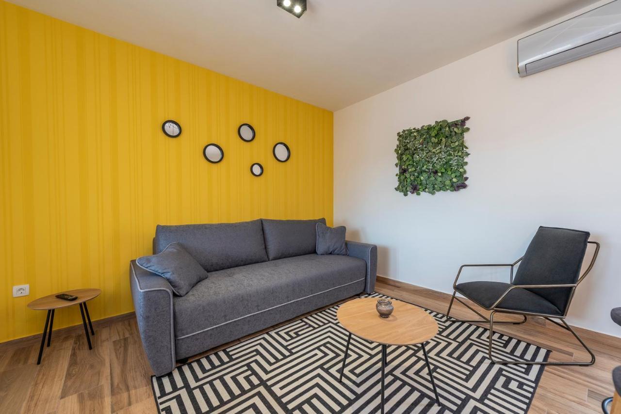 Luxury Apartments - La Vir 3 & 4 Bagian luar foto