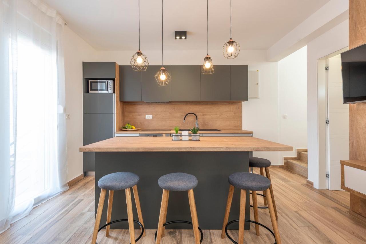 Luxury Apartments - La Vir 3 & 4 Bagian luar foto